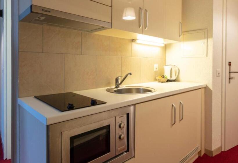 إستوديو قياسى, Hostellerie De L Hôtel De Ville