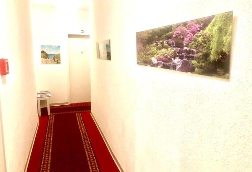 استودیوی استاندارد, Hostellerie De L Hôtel De Ville