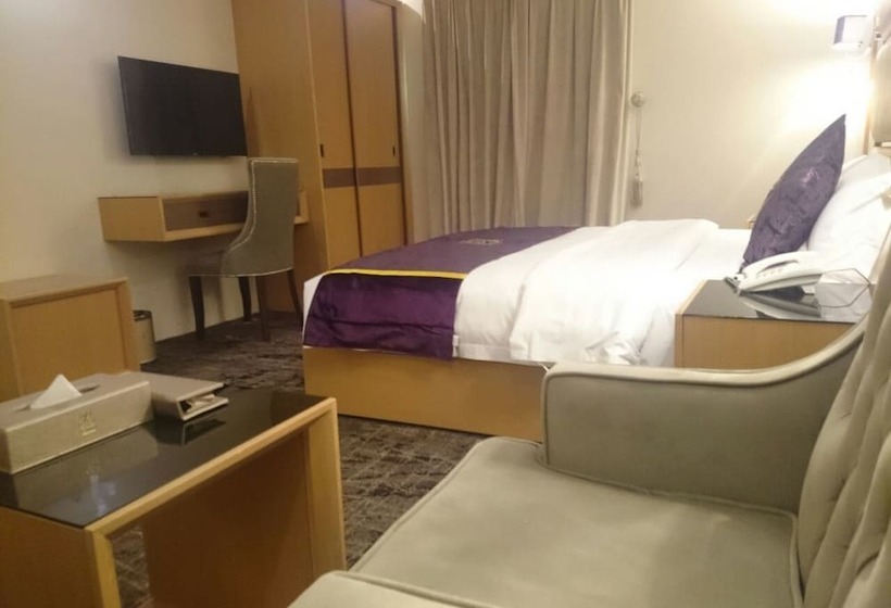 デラックスルーム, Lavona Inn