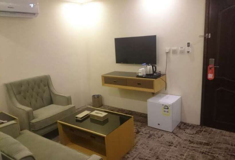 デラックススイート, Lavona Inn