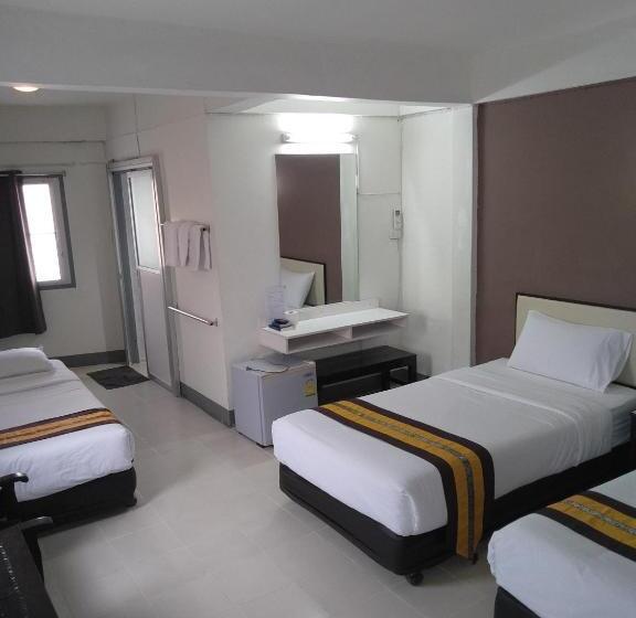 חדר סטנדרט לשלושה, Northlands House