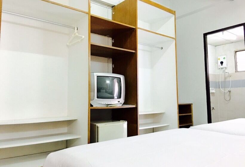 اتاق استاندارد, Taweeporn Guest House