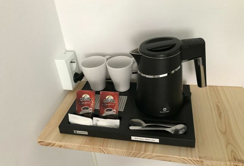 اتاق استاندارد, Casual Serantes