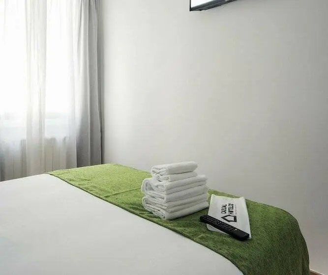 اتاق استاندارد یک نفره, Casual Serantes