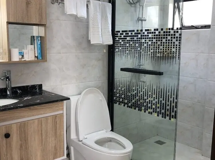 سوییت لوکس, Costa Palawan Resort