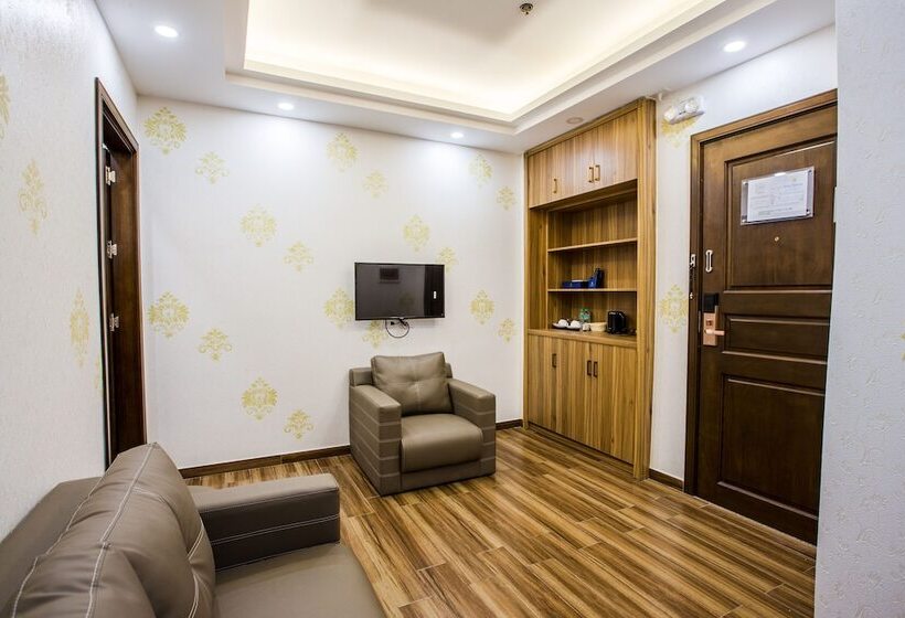 سوییت لوکس, Costa Palawan Resort