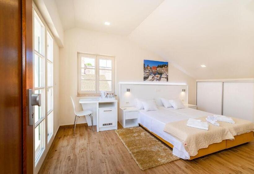 غرفة قياسية مزوَّدة بتراس, Idassa Atrium Rooms