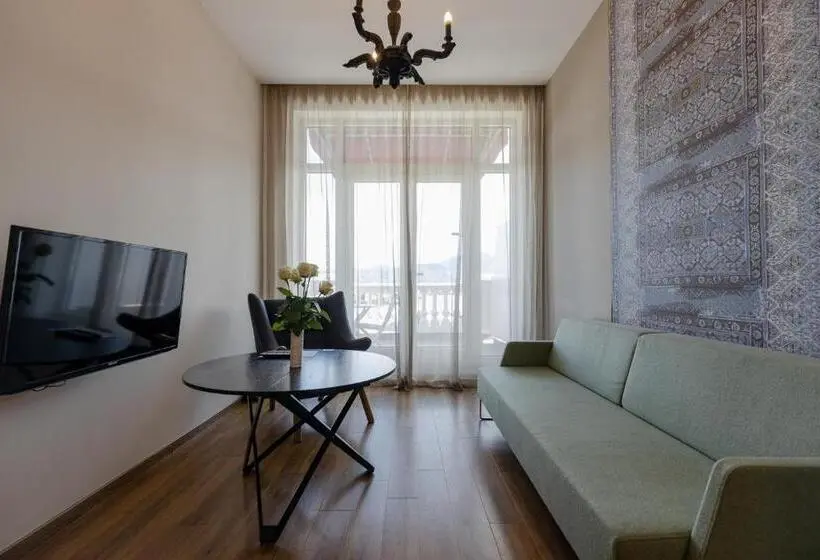 اتاق لوکس با بالکن, Le Port Boutique Apart