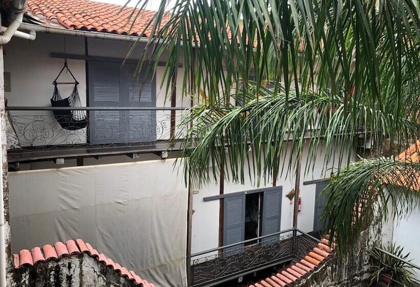 شقة غرفة واحدة, Palma Hostel