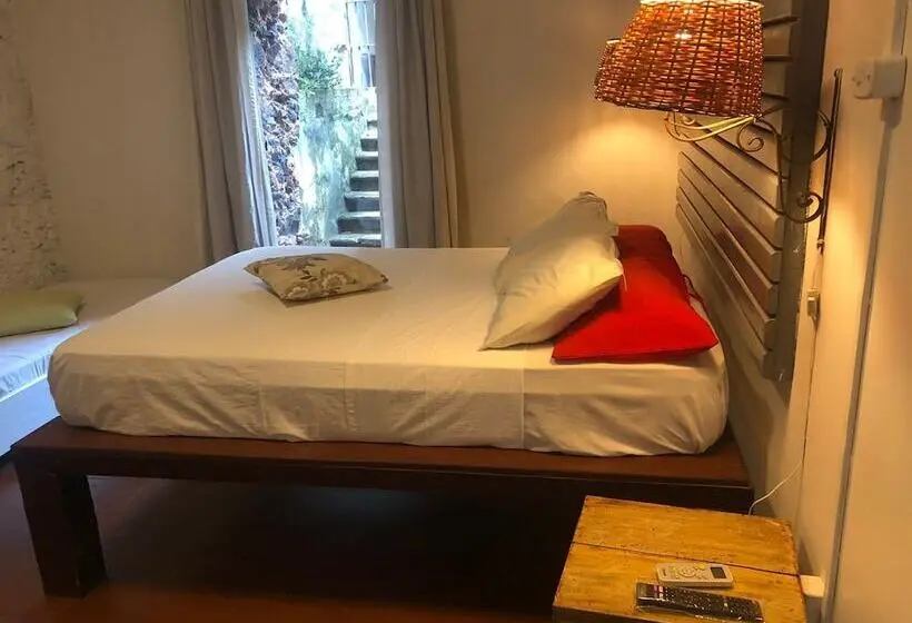 スタンダードトリプルルーム, Palma Hostel