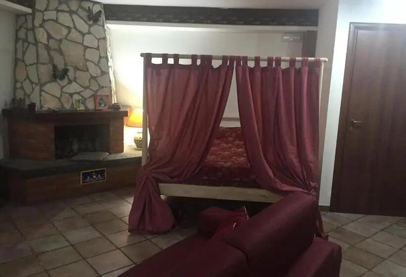 スタンダードインサイドビュールーム, Sicilian Home
