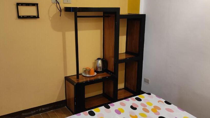 经济房, Vali Joe Travel Lodge