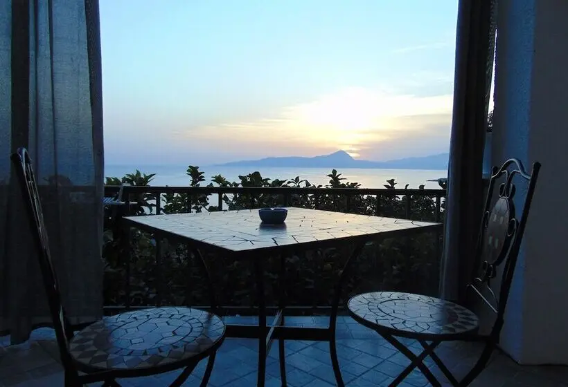 Triple Room Sea View, Vista Mare Maratea B&b