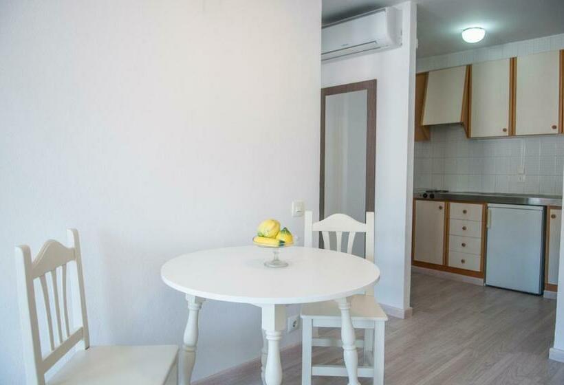 شقة غرفة واحدة, Apartamentos Loar