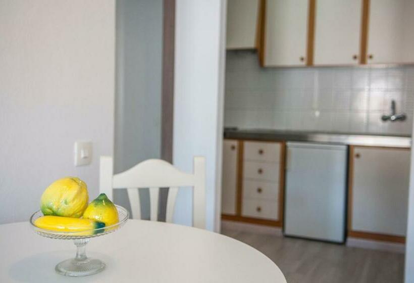 شقة غرفة واحدة, Apartamentos Loar