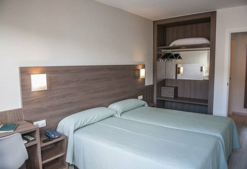 شقة غرفة واحدة, Apartamentos Loar