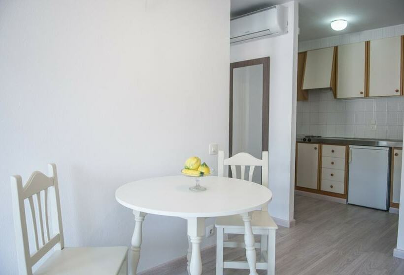 شقة غرفة واحدة, Apartamentos Loar