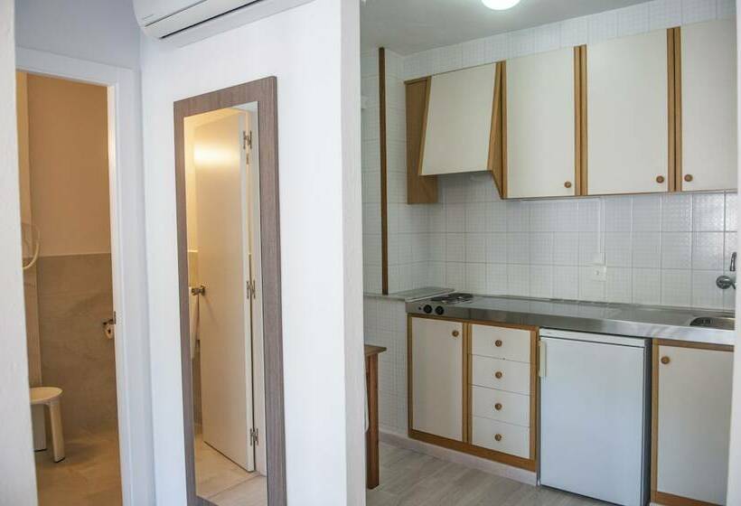 شقة غرفة واحدة, Apartamentos Loar