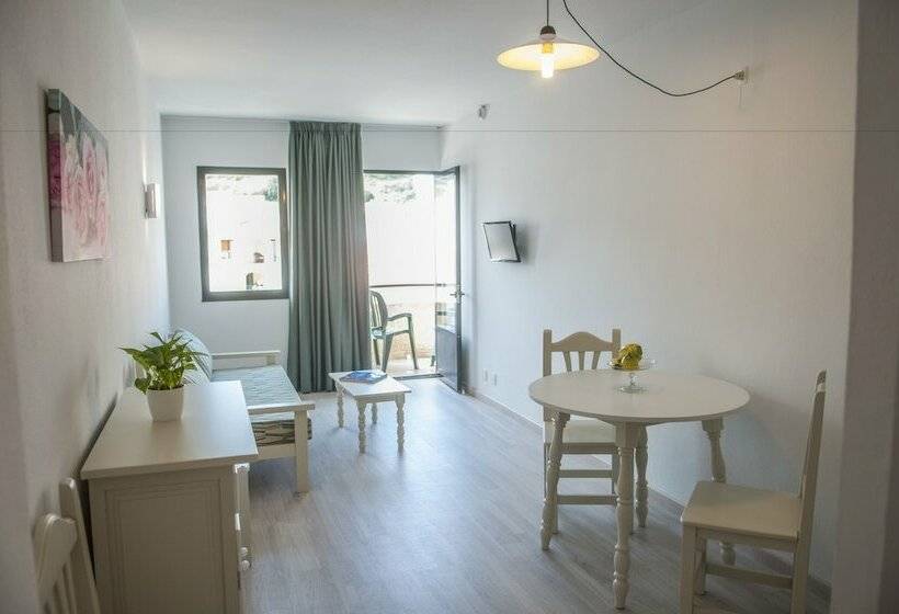 شقة غرفة واحدة, Apartamentos Loar