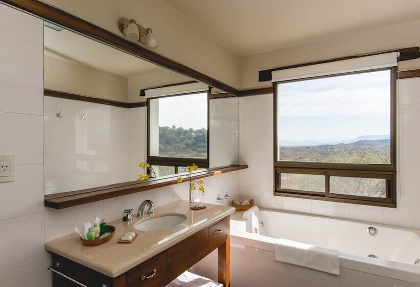 Четырехместный Номер Стандарт, Guachipas Golf Hotel Boutique