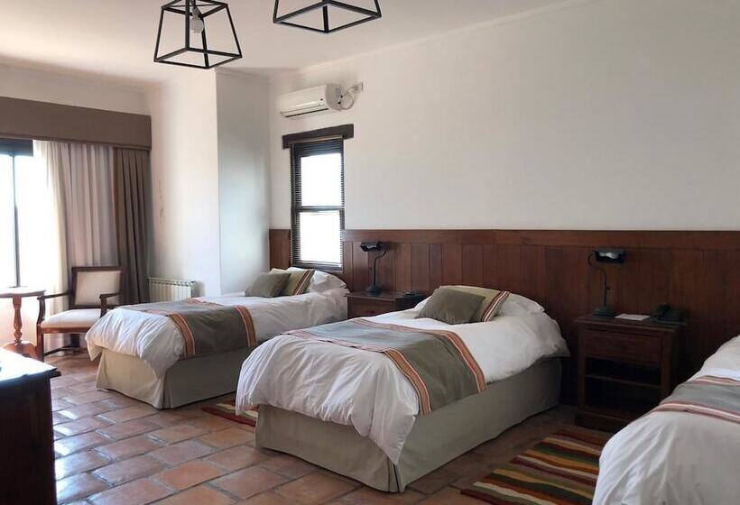 Четырехместный Номер Стандарт, Guachipas Golf Hotel Boutique