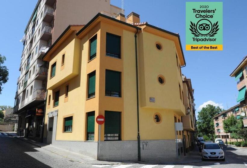 استودیوی استاندارد, Apartamentos Aralso