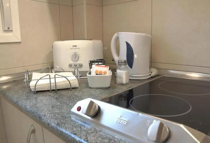 استودیوی استاندارد, Apartamentos Aralso