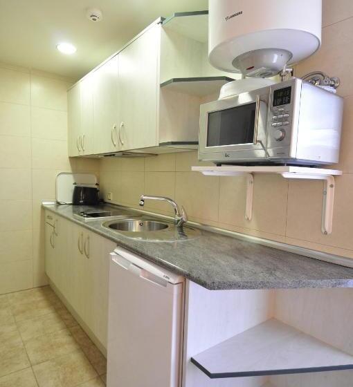 استودیو خانوادگی, Apartamentos Aralso