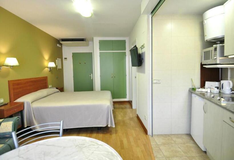 استودیوی استاندارد, Apartamentos Aralso