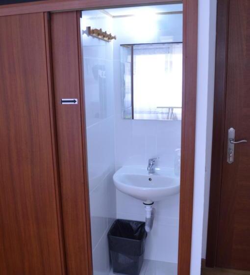 Номер Стандарт Совместная Ванная, Ararat Hostel