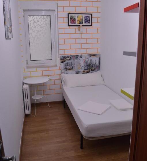 单人基本间, Ararat Hostel