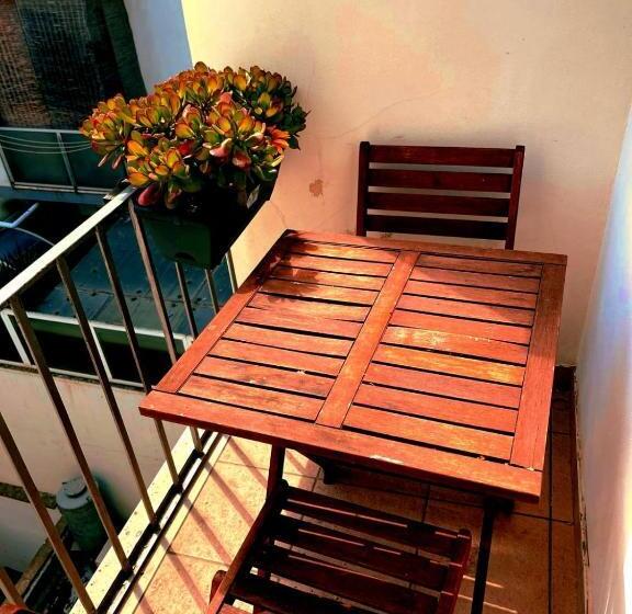 اتاق استاندارد, B&b Station