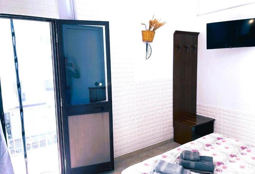 اتاق استاندارد, B&b Station