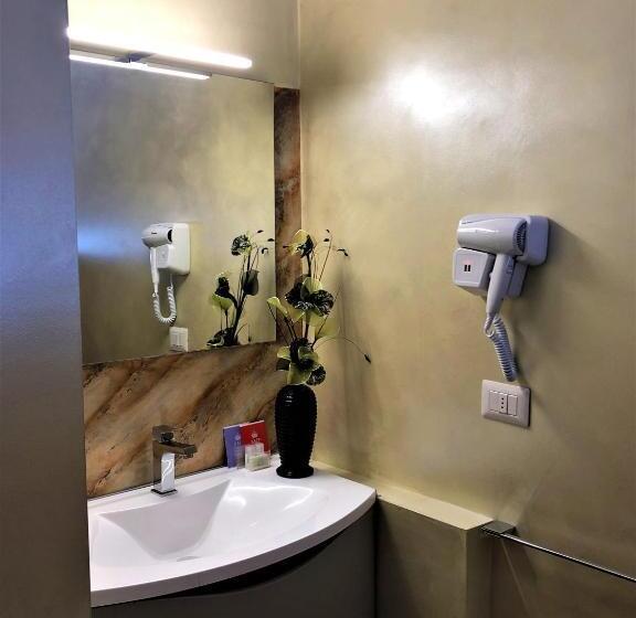 غرفة سوبيريور ثلاثية, La Piazzetta Guest House