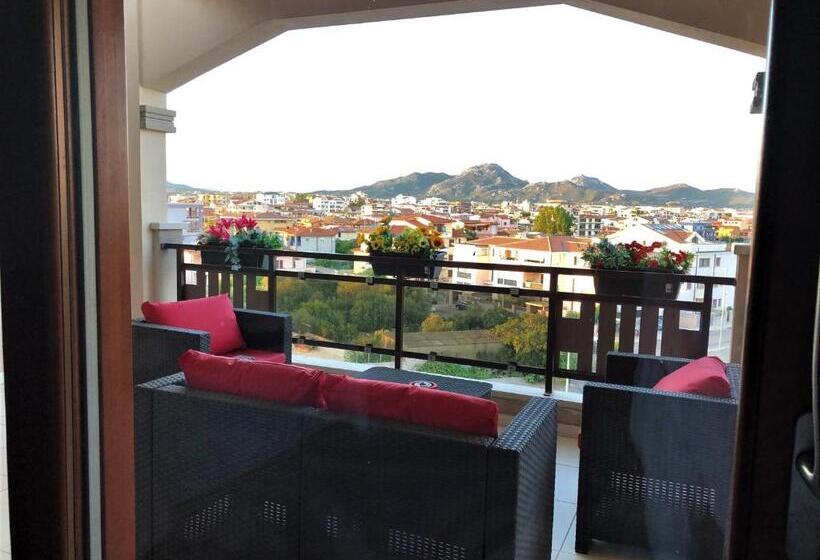 غرفة ديلوكس مزودة بشرفة, La Piazzetta Guest House