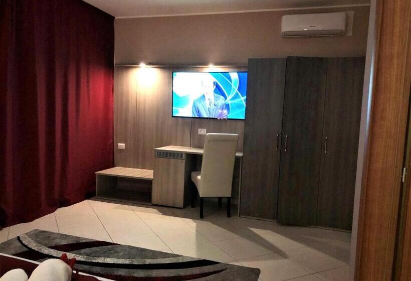 غرفة ديلوكس مزودة بشرفة, La Piazzetta Guest House