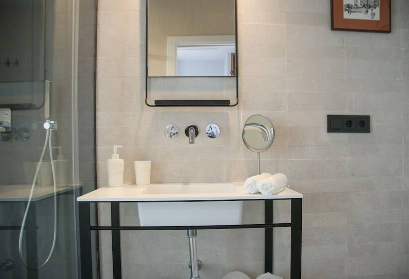 اتاق استاندارد در طبقه همکف, Welldone Metropol