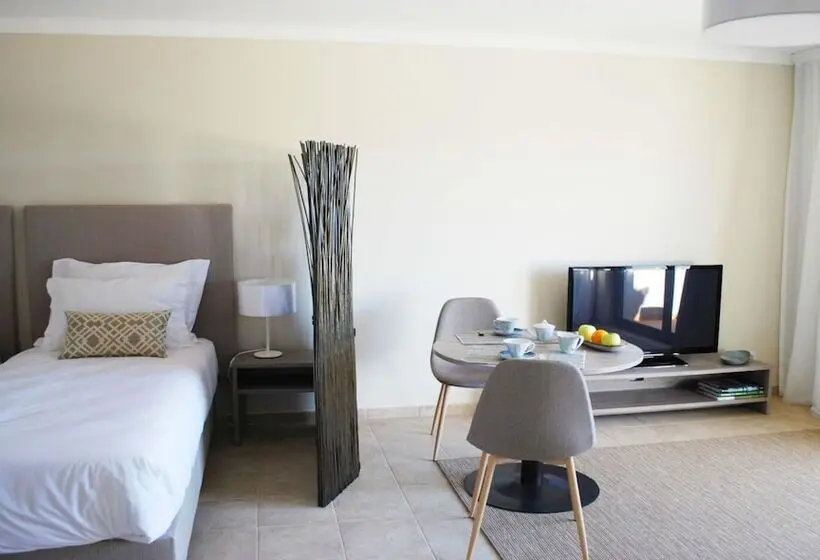 استودیوی استاندارد, Pestana Gramacho Residences