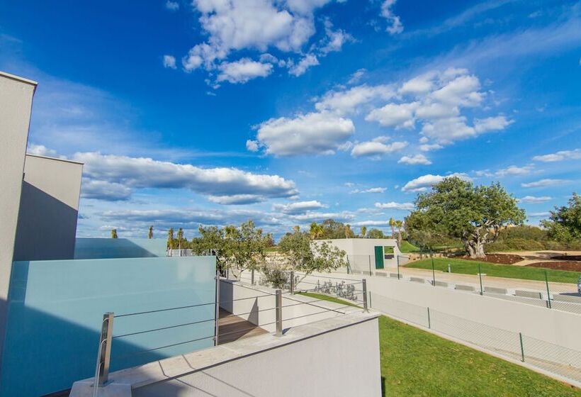 استودیوی استاندارد, Pestana Gramacho Residences