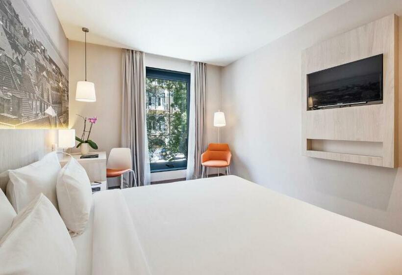 اتاق استاندارد, Exe Liberdade