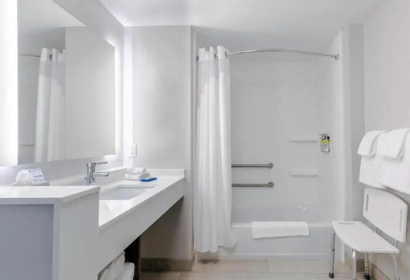 身障者適用スタンダードルーム, Holiday Inn Express Calhoun South By Ihg