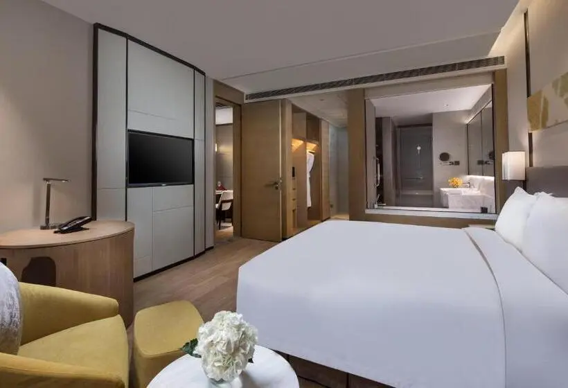 سوئیت با تخت بزرگ, Holiday Inn Nanjing Harbour, An Ihg