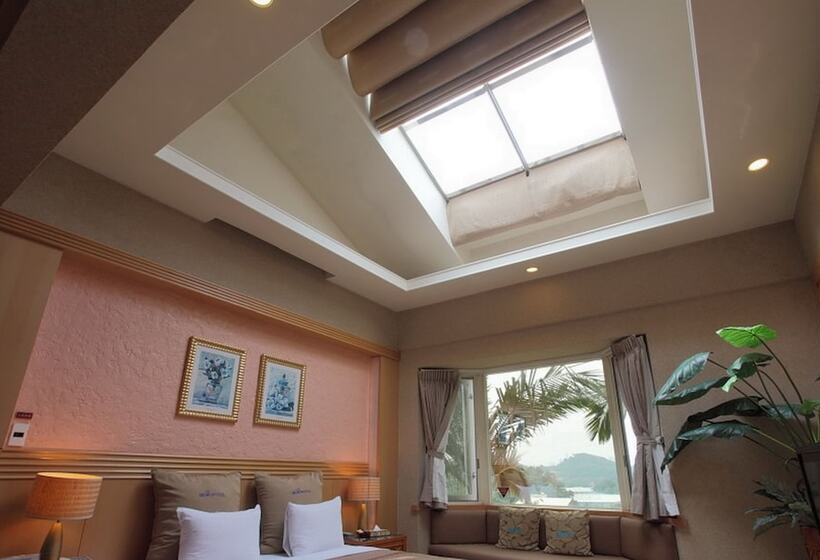 اتاق استاندارد, Regale Motel