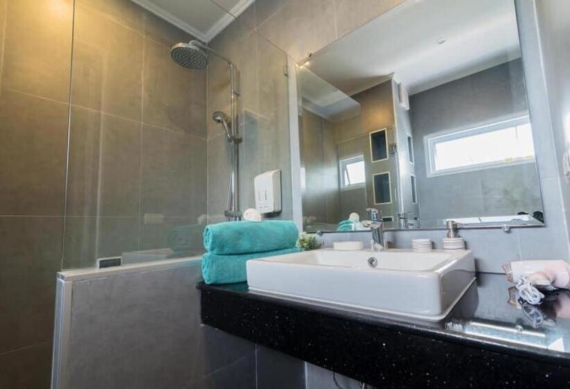 آپارتمان 1 خوابه با چشم‌انداز استخر, Surf & Sand Resort