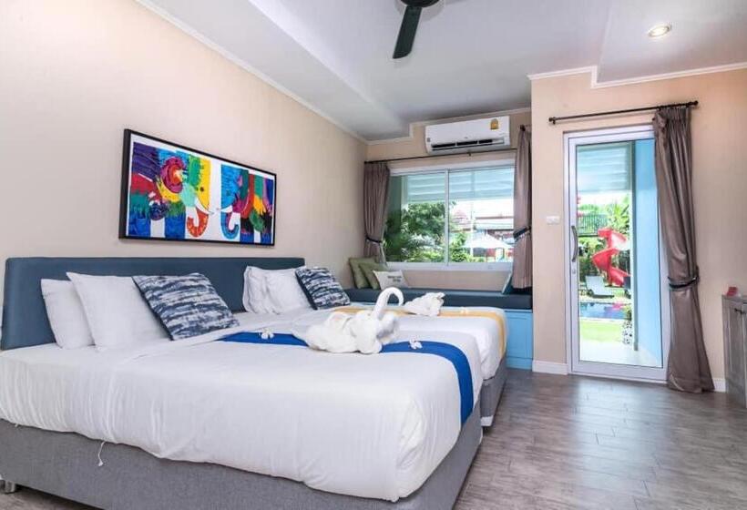 استودیوی لوکس, Surf & Sand Resort