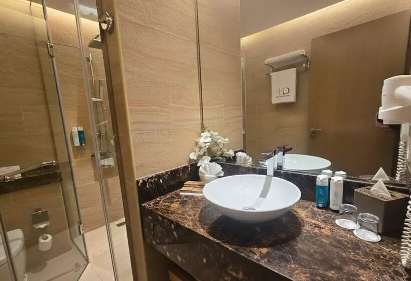 سوییت با چشم‌انداز دریا, Royal Central Hotel And Resort The Palm