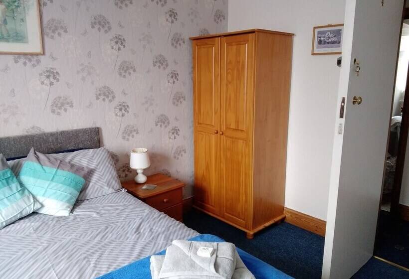 스탠다드 룸, Whiteways