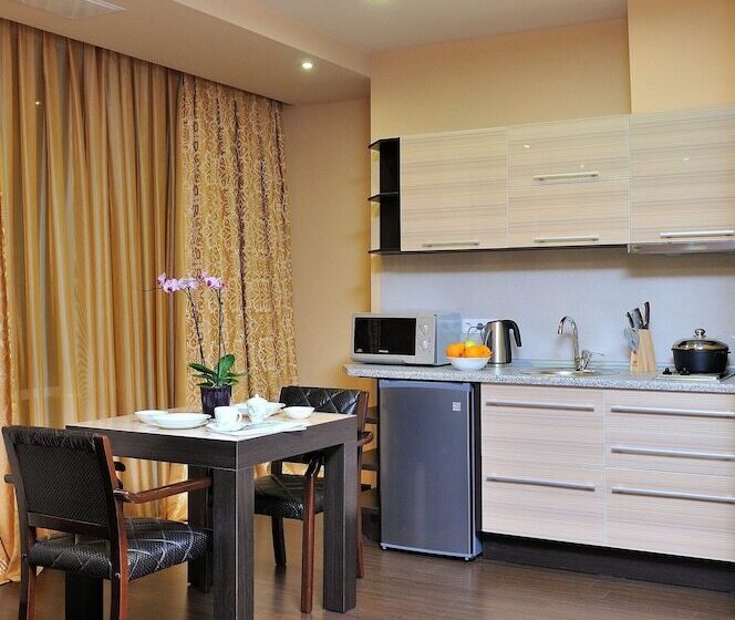 Deluxe Appartement met 1 Slaapkamer, Darhan Boutique