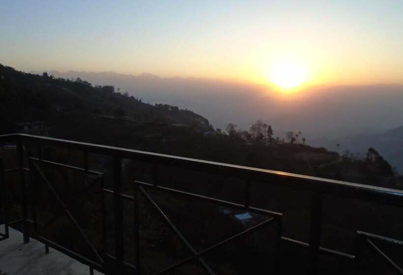اتاق استاندارد با چشم‌انداز کوهستان, Nagarkot Holiday Inn