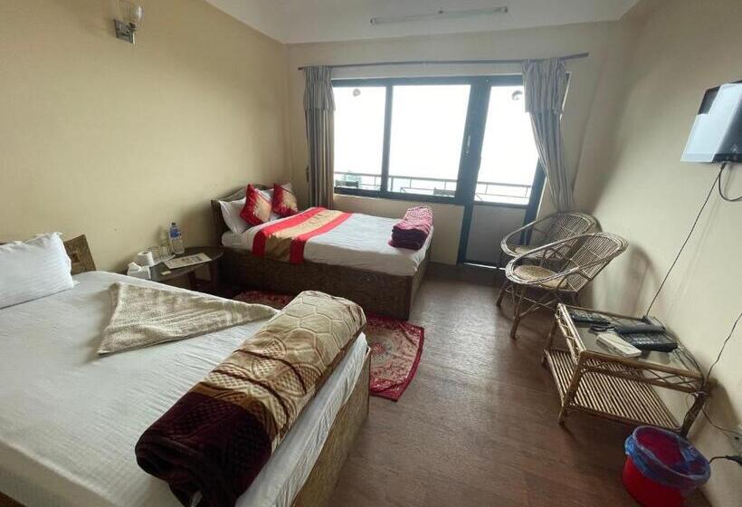 اتاق استاندارد با چشم‌انداز کوهستان, Nagarkot Holiday Inn